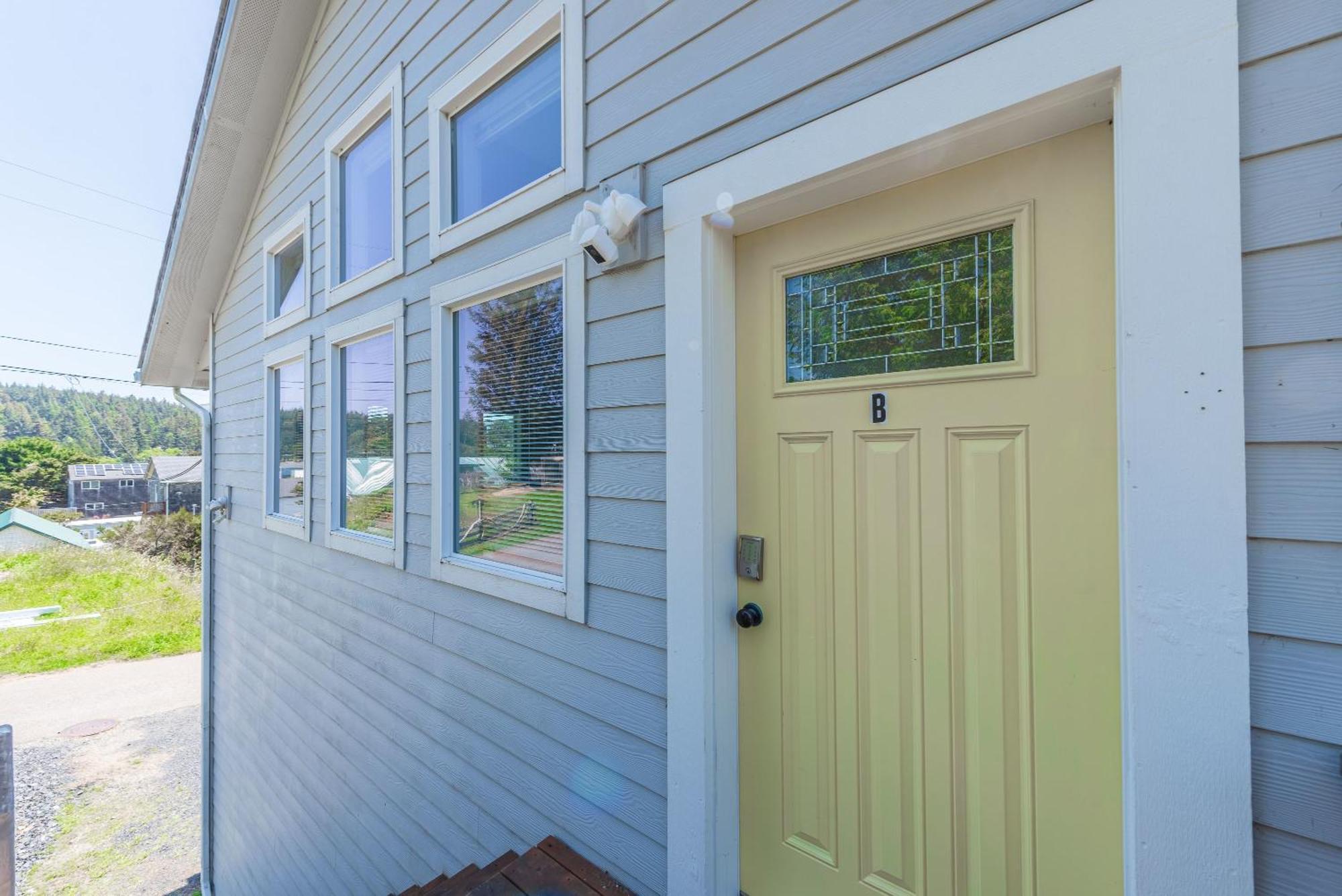 #Stayinmydistrict Oceanview Studio Loft Port Orford Exterior photo