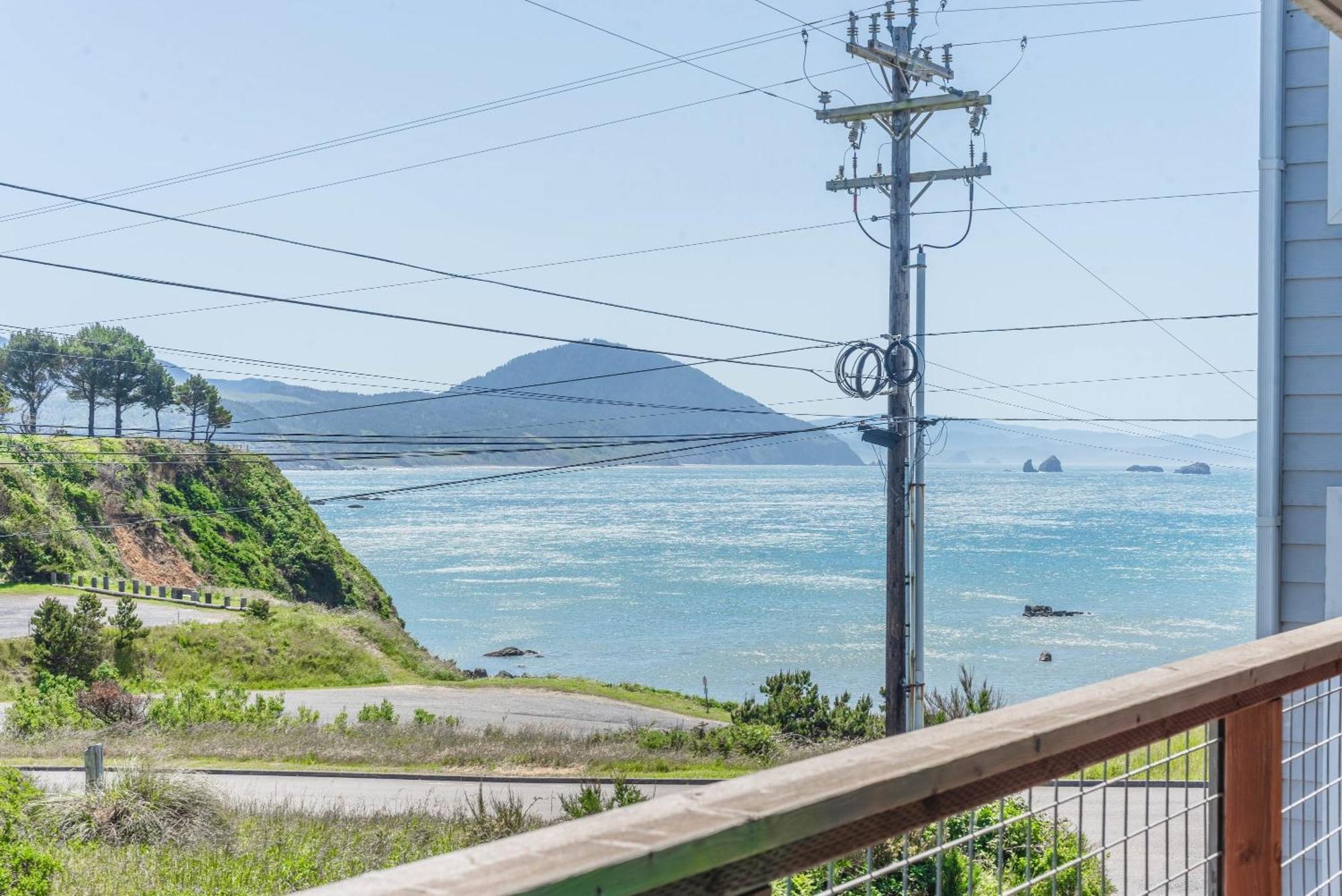 #Stayinmydistrict Oceanview Studio Loft Port Orford Exterior photo