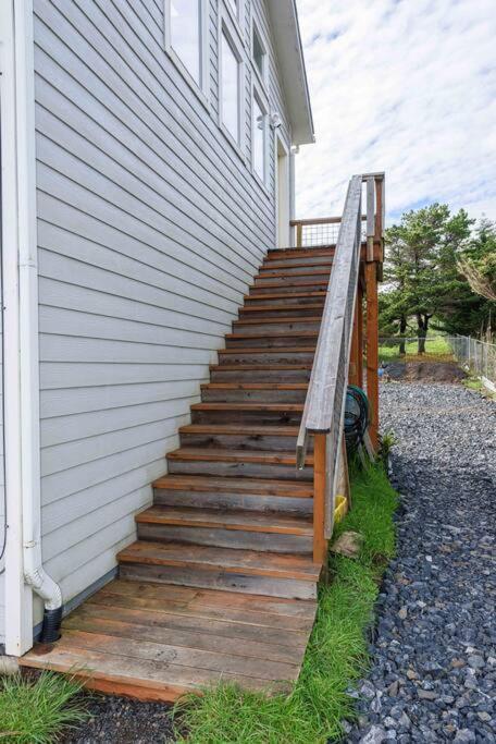 #Stayinmydistrict Oceanview Studio Loft Port Orford Exterior photo